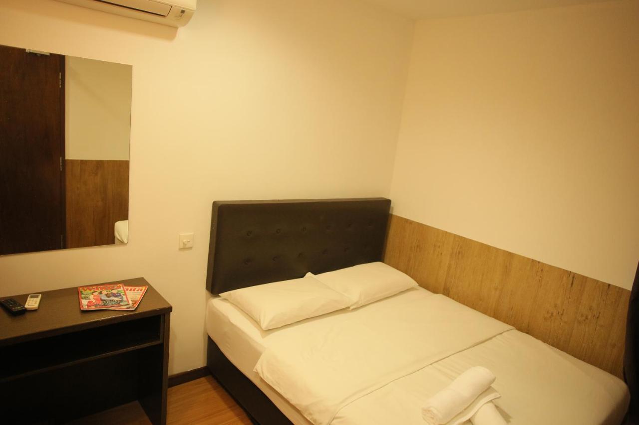 N K Hotel Muar Exteriör bild