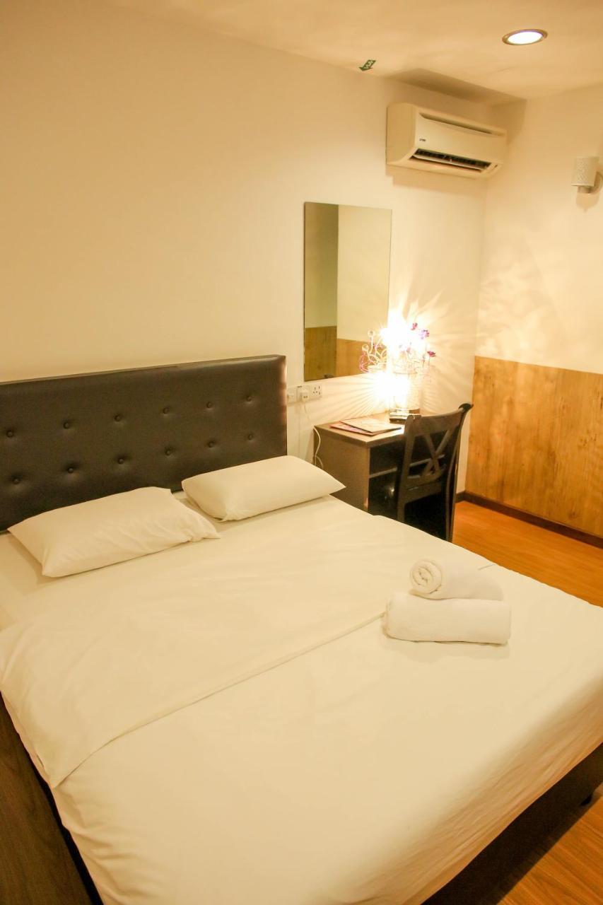 N K Hotel Muar Exteriör bild